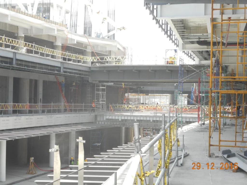 Puerta La Victoria — ingeniería estructural, Alonso Asociados